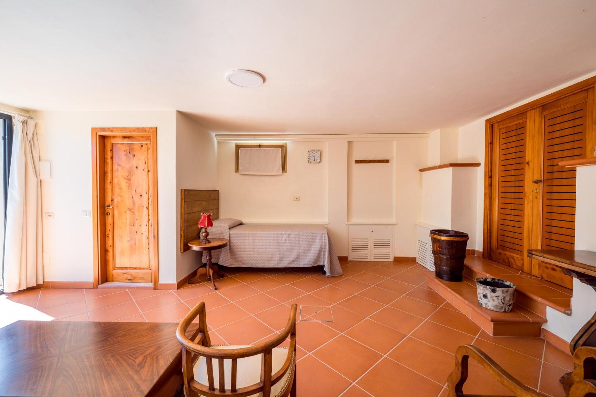 La Catena Apartment With Pool Ulignano ภายนอก รูปภาพ
